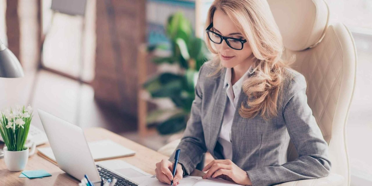 Ventajas de externalizar el cálculo y timbrado de nómina en empresas pequeñas